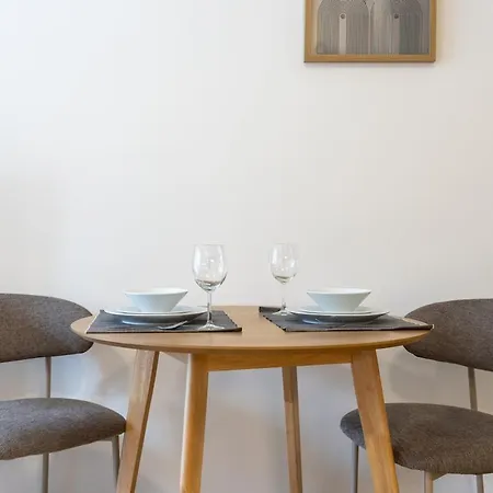 Luxury Vydrica - Walk To Old Town, Danube And Castle 아파트